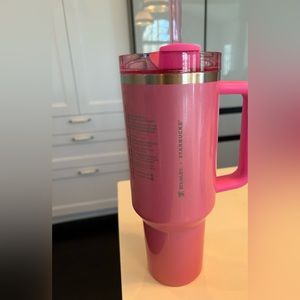 Limited edition Stanley x Starbucks pink glitter Quencher!